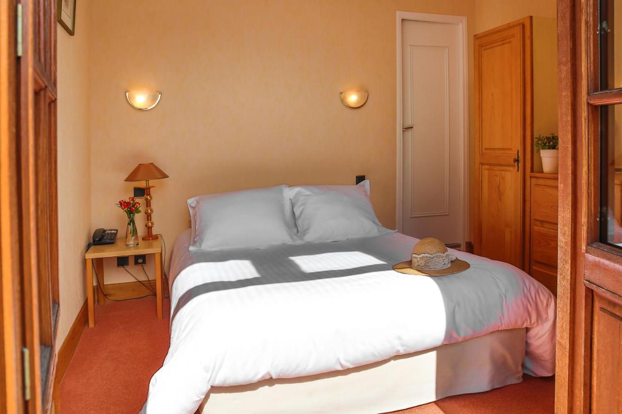 L'Oustal Del Barry Hotel Najac Kültér fotó