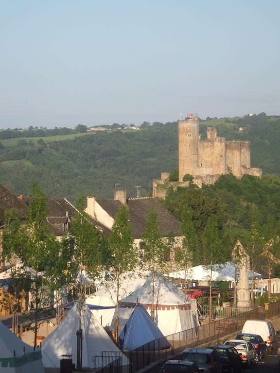 L'Oustal Del Barry Hotel Najac Kültér fotó